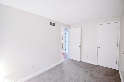 9381 Daly Rd, Cincinnati, OH 45231 photo 14