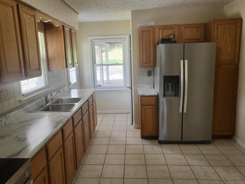 1202 Parrish Ave, Hamilton, OH 45011 photo 2