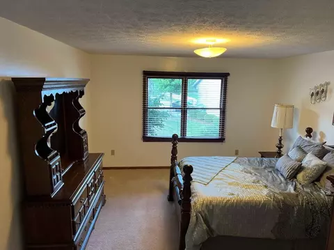 237 Lynette Ct, Monroe, OH 45050 photo 9
