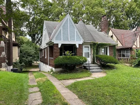 4845 Corinth Ave, Cincinnati, OH 45237 photo 1