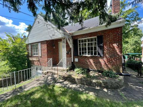 3935 Farrell Dr, Cincinnati, OH 45211 photo 2