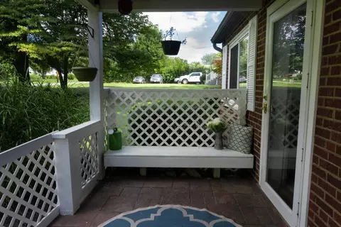 3826 Bennett Rd, Cincinnati, OH 45245 photo 3