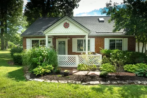 3826 Bennett Rd, Cincinnati, OH 45245 photo 2