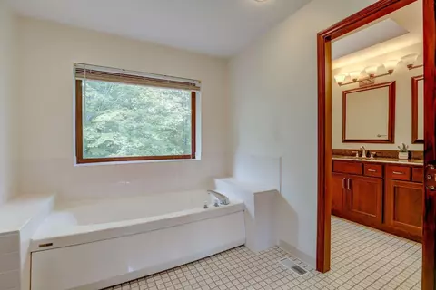 8782 Redcloud Ct, Cincinnati, OH 45249 photo 18