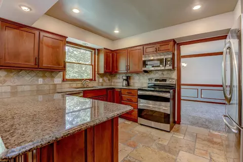 8782 Redcloud Ct, Cincinnati, OH 45249 photo 9