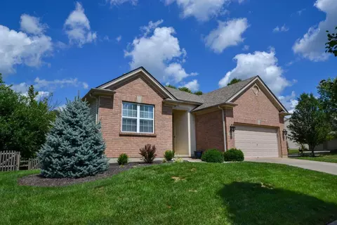 332 Red Cedar Ct, Hamilton Township, OH 45039 photo 3