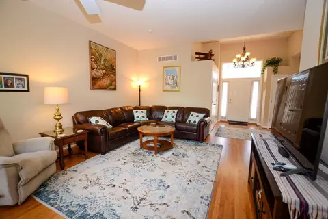332 Red Cedar Ct, Hamilton Township, OH 45039 photo 10