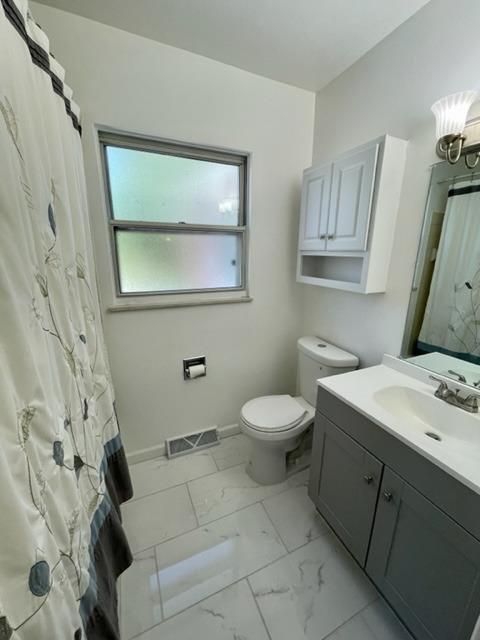 5968 Winnetka Dr, Cincinnati, OH 45236 photo 8