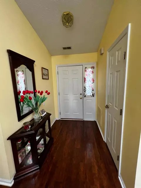 38 Robin Way, Amelia, OH 45102 photo 3