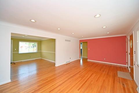 5938 Bellmeadows Dr, Cincinnati, OH 45224 photo 6