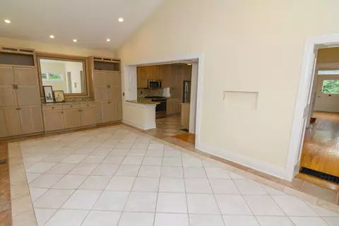 385 Howell Ave, Cincinnati, OH 45220 photo 14