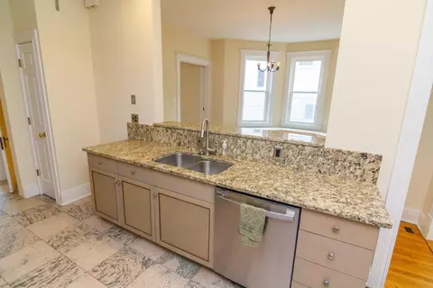 385 Howell Ave, Cincinnati, OH 45220 photo 12