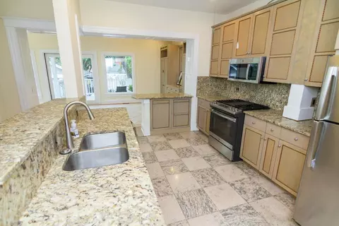 385 Howell Ave, Cincinnati, OH 45220 photo 11