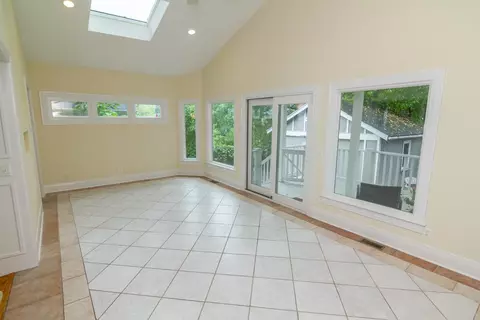 385 Howell Ave, Cincinnati, OH 45220 photo 16