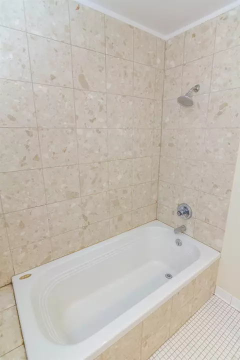 385 Howell Ave, Cincinnati, OH 45220 photo 28