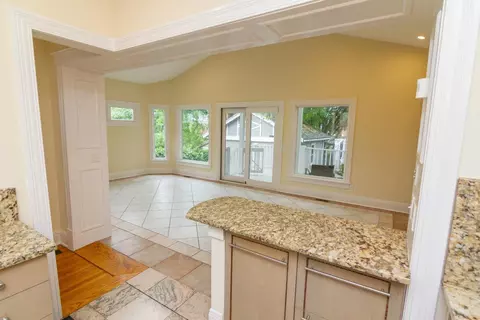 385 Howell Ave, Cincinnati, OH 45220 photo 13