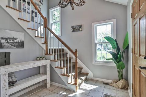 682 Compton Rd, Cincinnati, OH 45231 photo 5