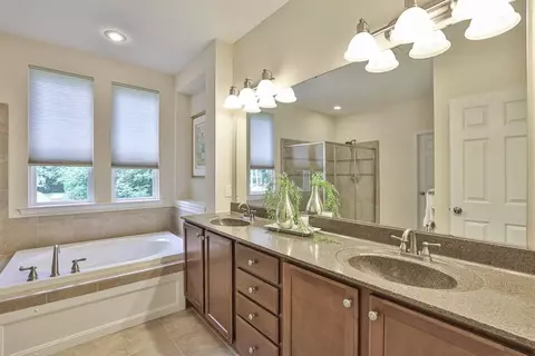 521 Meadowcrest Rd, Cincinnati, OH 45231 photo 17