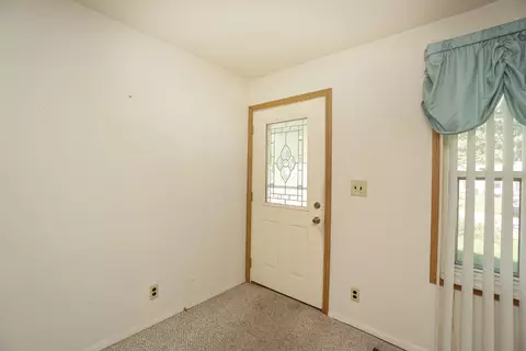 4294 Beechmont Dr, Cincinnati, OH 45244 photo 5