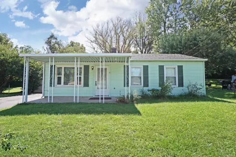 4294 Beechmont Dr, Cincinnati, OH 45244 photo 1