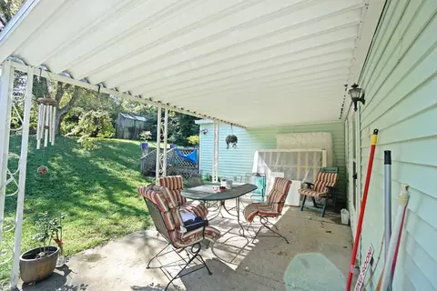 4294 Beechmont Dr, Cincinnati, OH 45244 photo 21