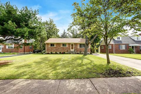 9278 Ranchill Dr, Cincinnati, OH 45231 photo 3