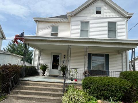 111 Center St, Blanchester, OH 45107 photo 2