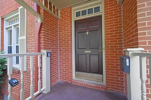2102 Alpine Pl, Cincinnati, OH 45206 photo 2