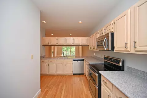 2102 Alpine Pl, Cincinnati, OH 45206 photo 9
