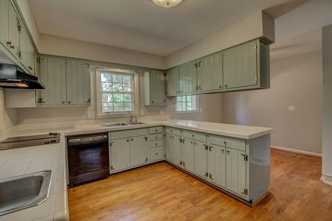 10303 Lochcrest Dr, Cincinnati, OH 45231 photo 5
