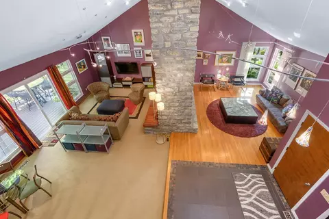 7064 Royalgreen Dr, Cincinnati, OH 45244 photo 3