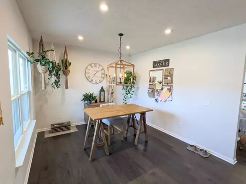 7239 Macarthur Ct, Harrison, OH 45030 photo 3