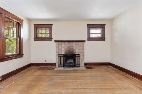 4718 Gray Rd, Cincinnati, OH 45232 photo 2