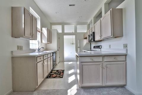 7802 Gapstow Brg, Cincinnati, OH 45231 photo 14