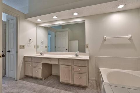 7802 Gapstow Brg, Cincinnati, OH 45231 photo 21