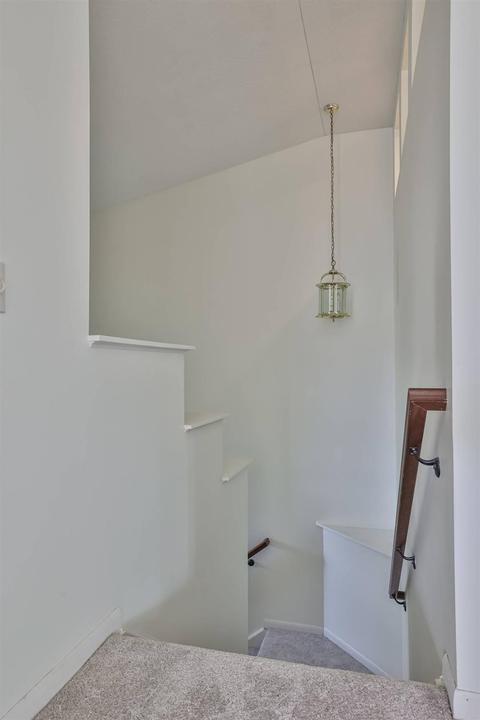 7802 Gapstow Brg, Cincinnati, OH 45231 photo 5