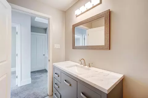 3960 Dickson Ave, Cincinnati, OH 45229 photo 38