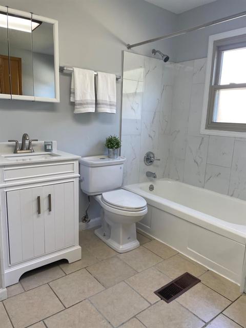 9659 Crestbrook Dr, Cincinnati, OH 45231 photo 20
