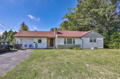 242 Highland Ave, Blanchester, OH 45107 photo 1