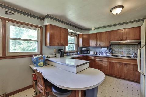 242 Highland Ave, Blanchester, OH 45107 photo 6