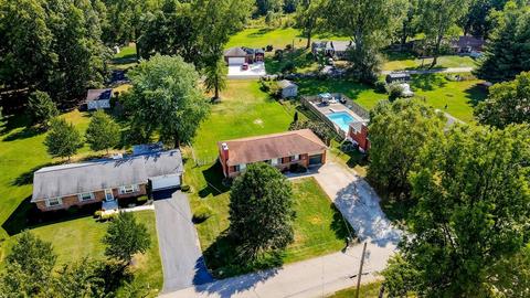 561 Robert A Taft Dr, Cincinnati, OH 45244 photo 3