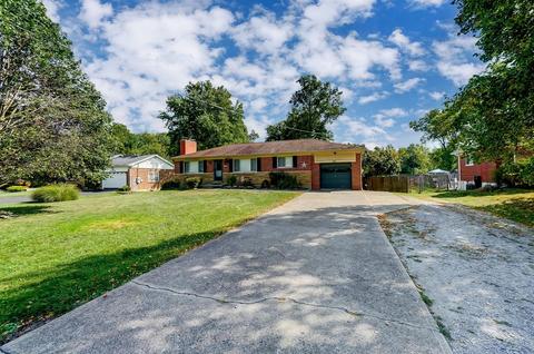 561 Robert A Taft Dr, Cincinnati, OH 45244 photo 6