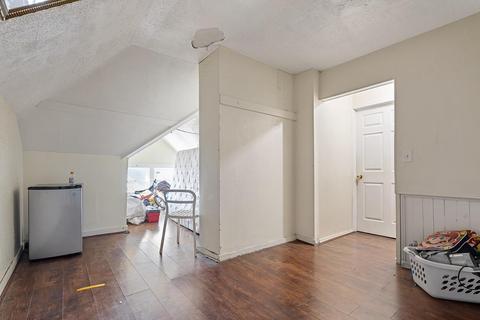 1036 Seton, Cincinnati, OH 45205 photo 16