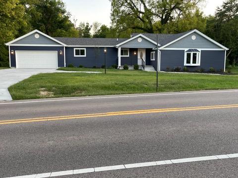 205 Riddle Rd, Woodlawn, OH 45215 photo 2