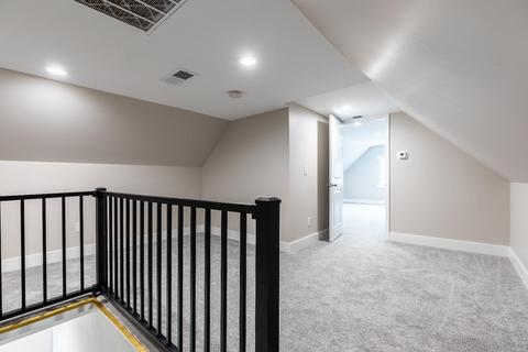 1426 Pullan Ave, Cincinnati, OH 45223 photo 30