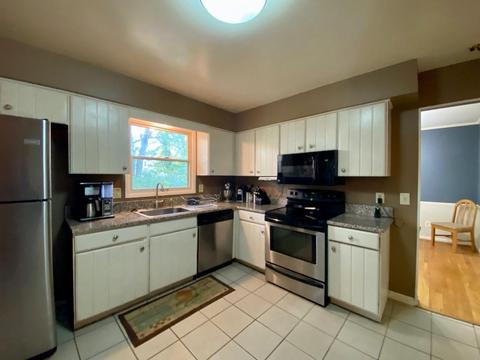 1969 Edgewater Dr, Cincinnati, OH 45240 photo 8