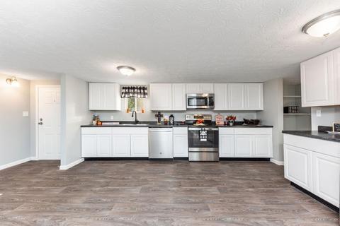 4607 Vilvens Rd, Mount Orab, OH 45154 photo 4