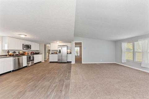 4607 Vilvens Rd, Mount Orab, OH 45154 photo 2