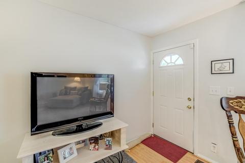 977 Sarbrook Dr, Cincinnati, OH 45231 photo 4