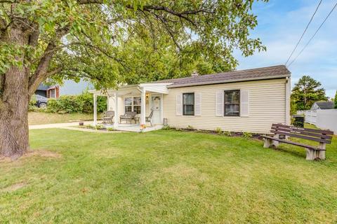 977 Sarbrook Dr, Cincinnati, OH 45231 photo 2